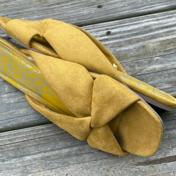 Dolce Vita Women Sandal Yellow Suede Flat Ladies Shoes Size 8 - Picture 8 of 12